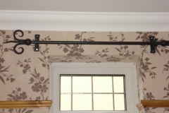 Split curtain pole
