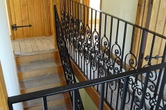 Staircase spindles